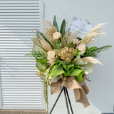 Oasis Congratulatory Stand