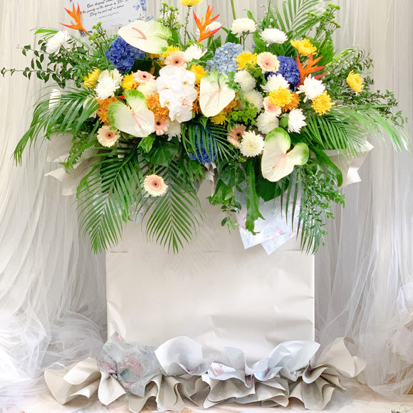 Graceful Farewell Stand